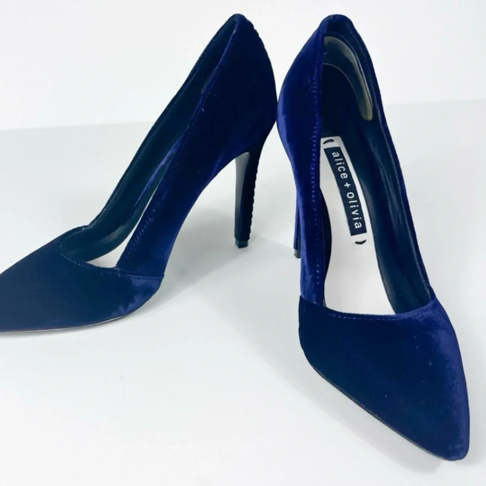 Alice & Olivia Sapphire Blue Velvet Heels Stitch Details